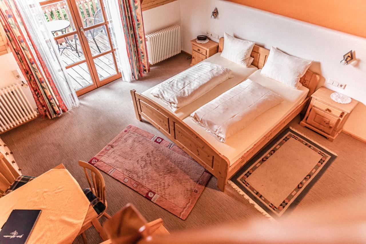 Gaestehaus Hellmer Нойштадт-ан-дер-Вайнштрасе Екстер'єр фото