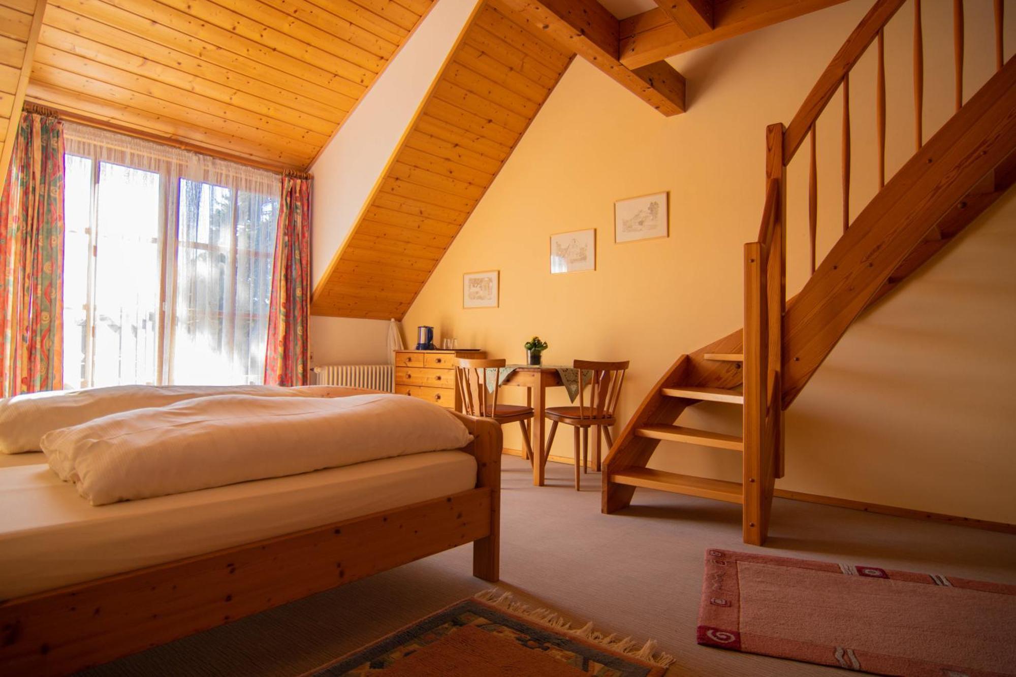Gaestehaus Hellmer Нойштадт-ан-дер-Вайнштрасе Екстер'єр фото
